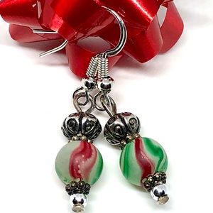 Christmas Red Green White Swirl Frosted Glass Antique Silver Tone Drop Earrings
